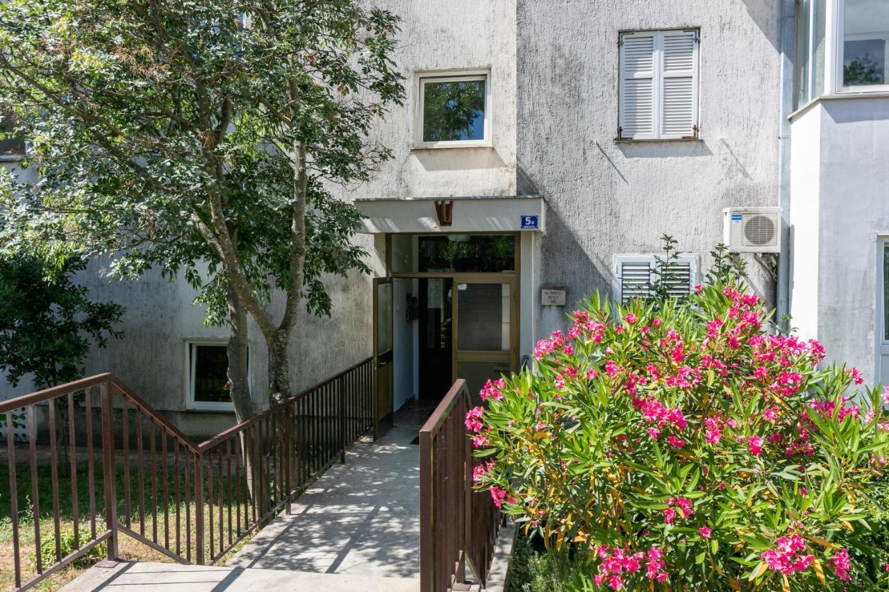 Apartment Pek Crikvenica Buitenkant foto